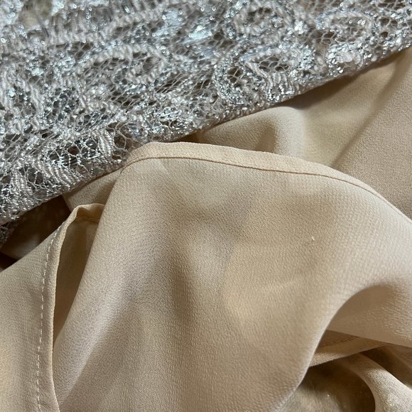 Like new HD in Paris Antthropologie Cream and Gold Lace Top Size 12 - Picture 8 of 8